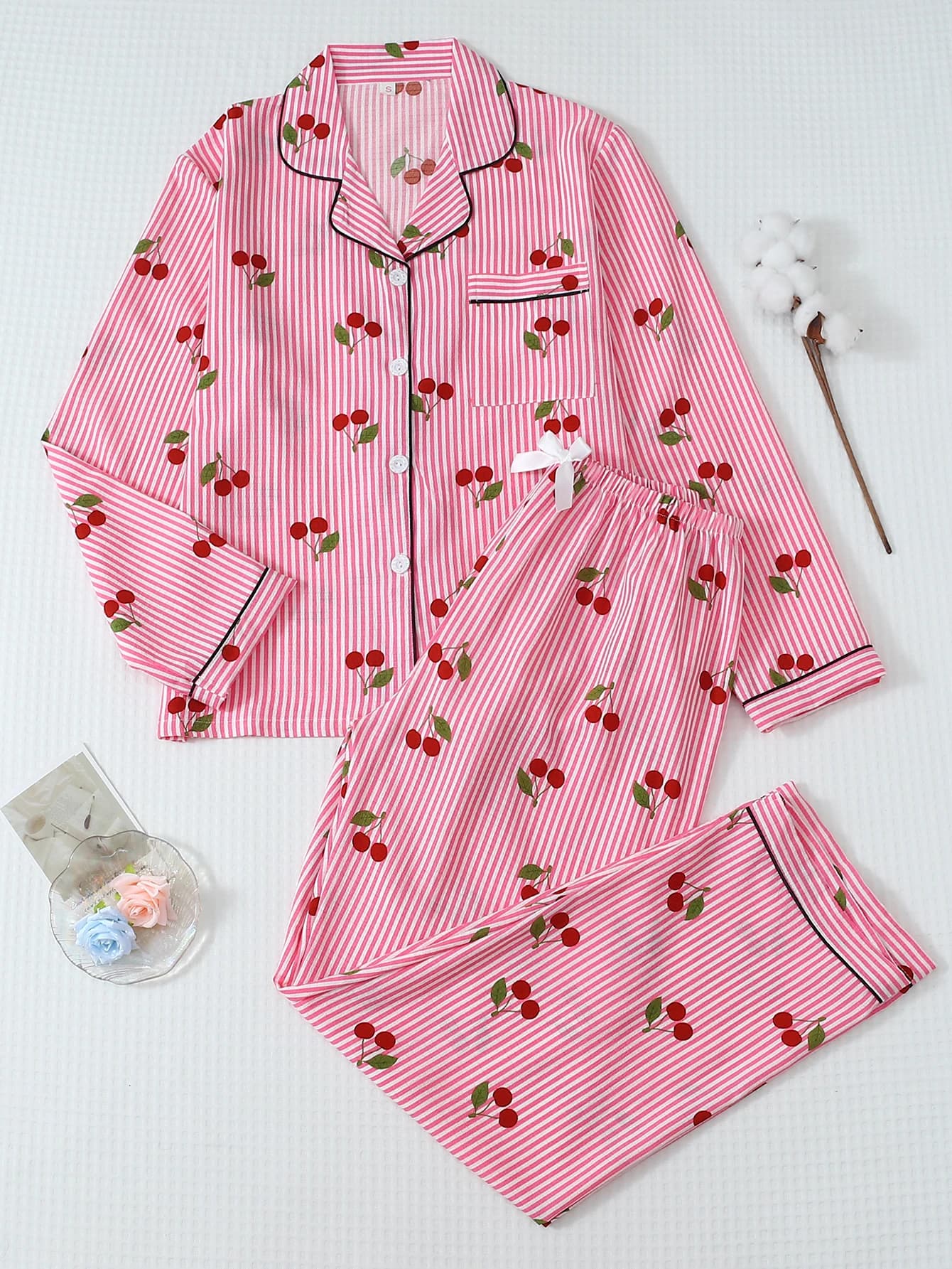 Due pezzi comodi top abbottonato con risvolto a righe rosa e bianche con stampa ciliegia e pantaloni lunghi con fiocco Pigiama da donna Set di abbigliamento da casa adatto per uso domestico