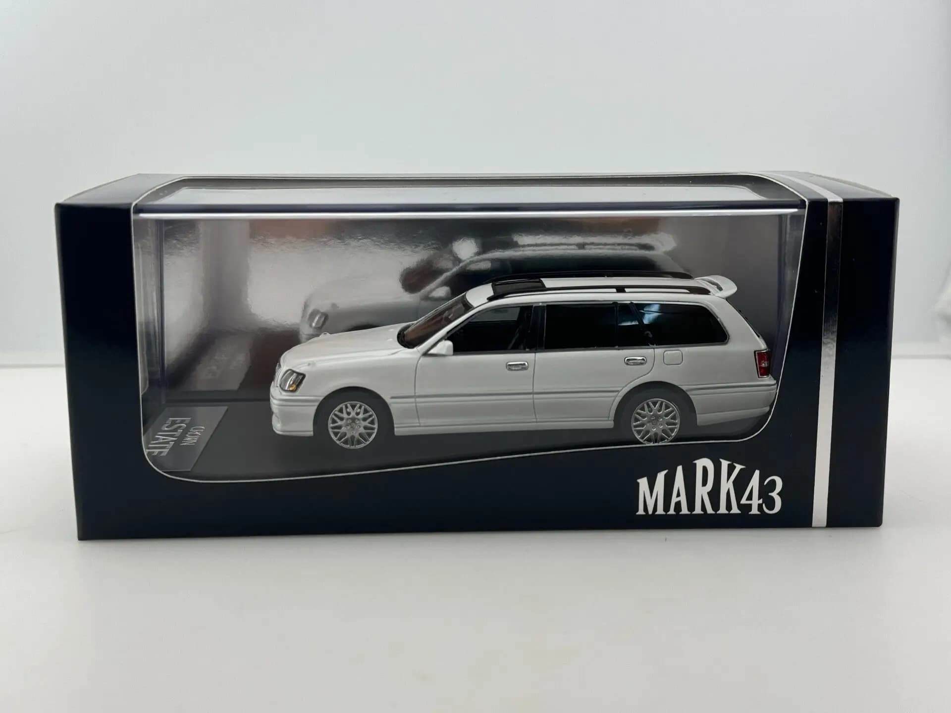 Mark43 1/43 Scale Toyota Crown Resin Car Model