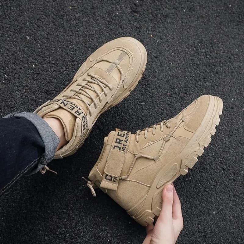 Stivali da uomo Stivaletti tattici alla moda Stivali da trekking da uomo antiscivolo per esterni Stivali da combattimento nel deserto per uomo Stivali con plateau Botas2026
