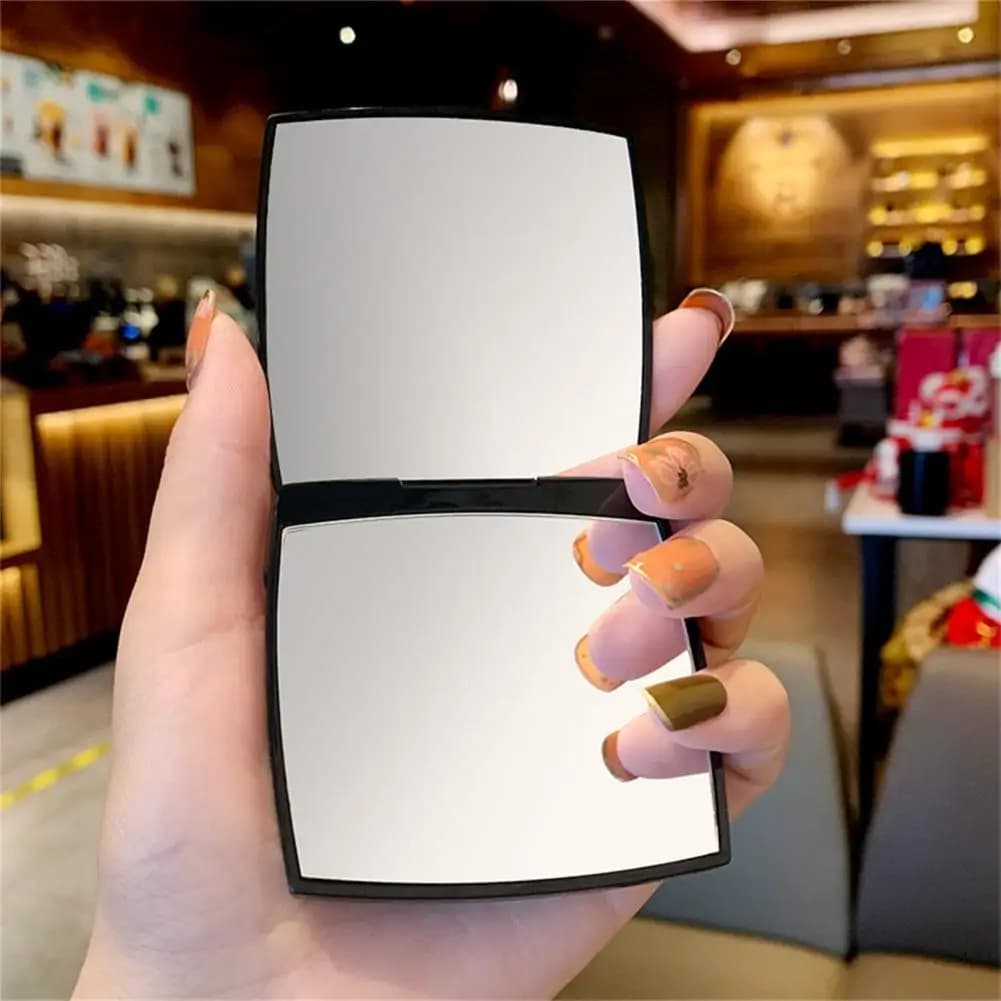 Specchio per trucco da 7 cm Specchio cosmetico portatile quadrato pieghevole luminoso ad alta chiarezza Strumenti di bellezza per fotocamera per test di protezione solare