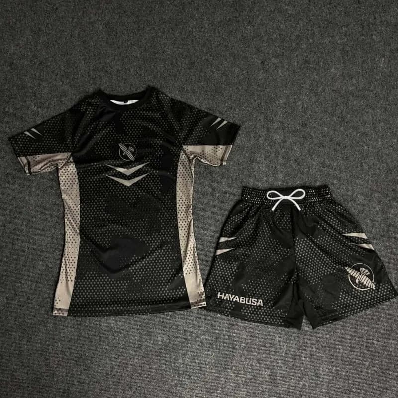 Completo Sportivo Estivo 2026 Street Style Traspirante e ad Asciugatura Rapida per Allenamento - T-shirt + Pantaloncini, Set Due Pezzi, Unisex