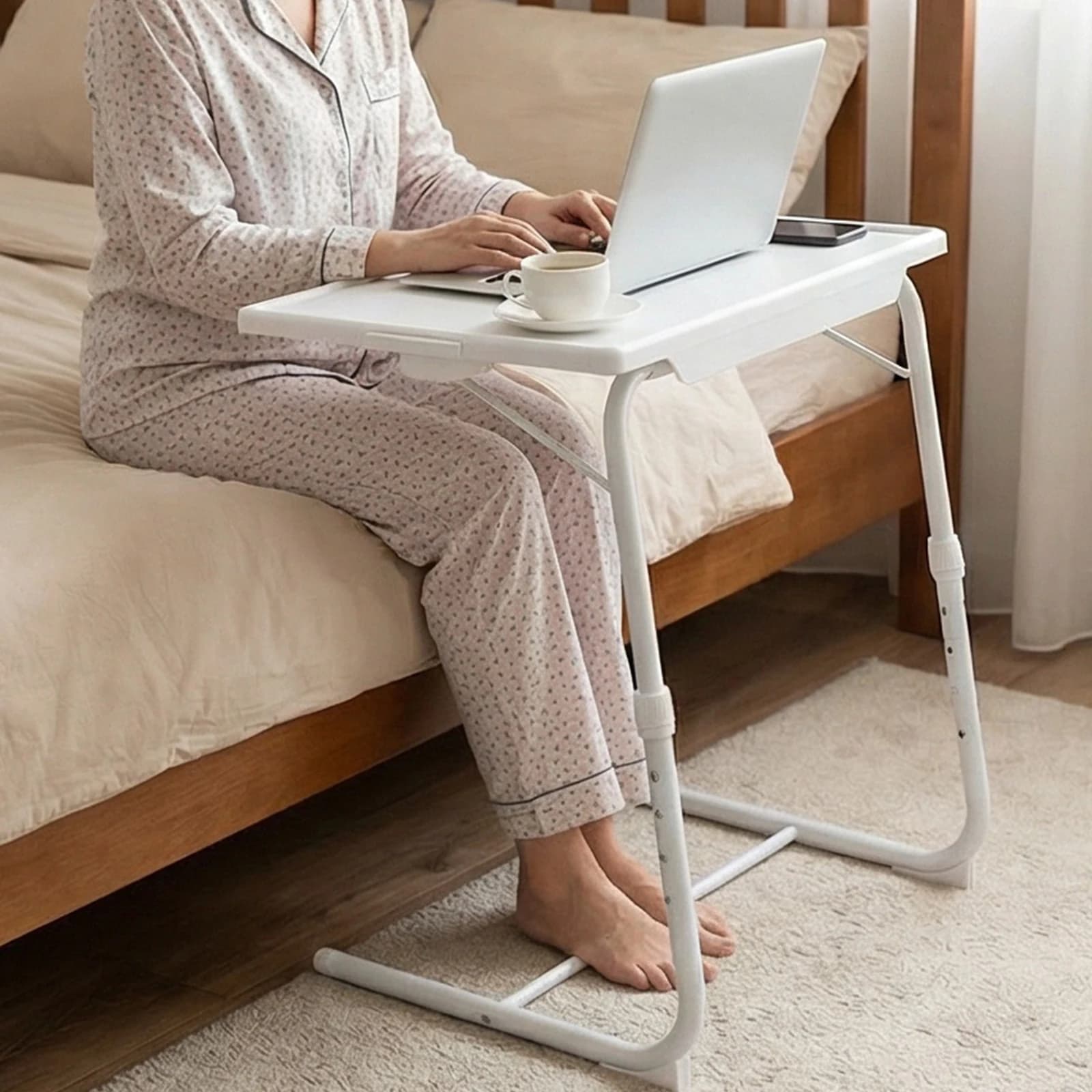 Tavolino Pieghevole da Letto 52x40cm, Altezza Regolabile, Supporto Inclinabile per Laptop, per Divano, Camera da Letto, Soggiorno, Tavolo da Pranzo