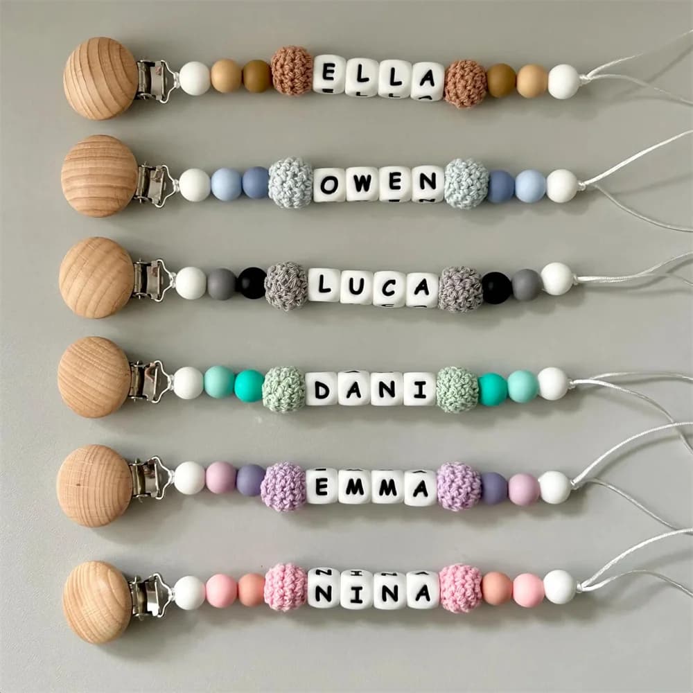 Clip per ciuccio personalizzate con perline in silicone con clip in legno - Nomi personalizzabili, combinazioni multiple di colori