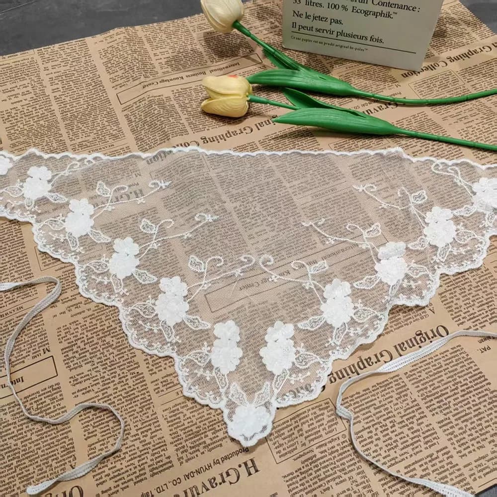 Foulard Triangolare in Pizzo Ricamato, Sciarpa per Capelli Bianca Traforata, Accessori per Capelli in Stile Pastorale con Pizzo Floreale Intrecciato