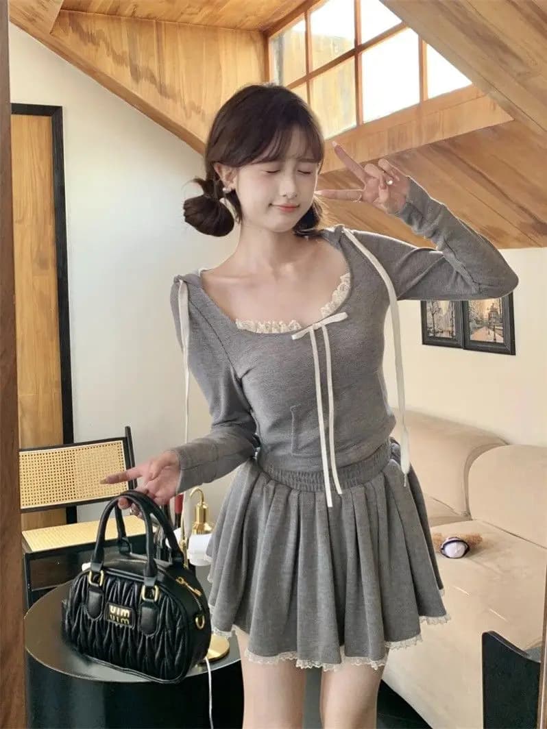 Grey Lace Splice Short T-Shirt Hoodie Set Casual A-Line Skirt Two-Piece Set for Young Women Commute Style Korean Fit