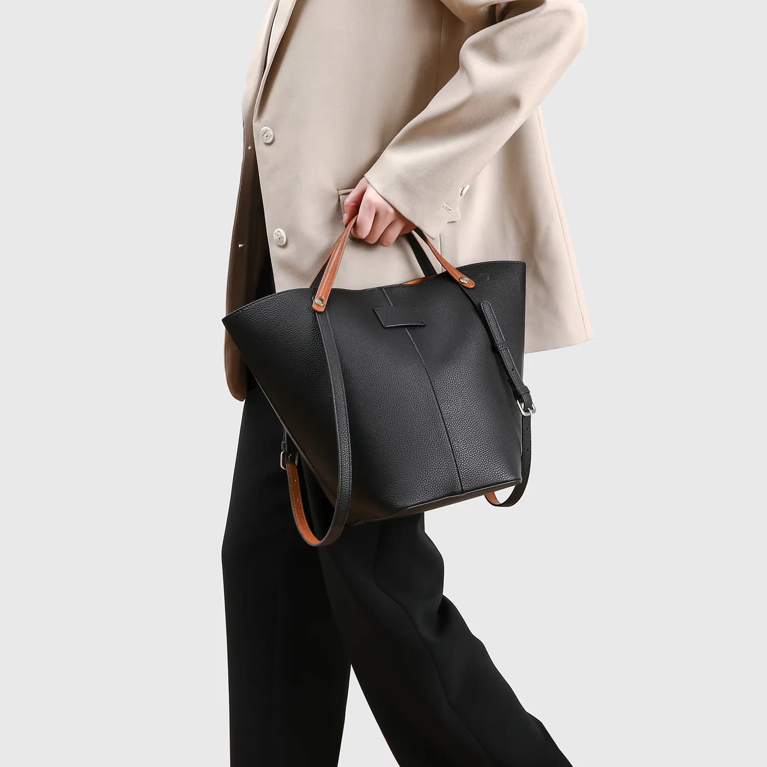 Borse fasciatoio classiche minimaliste ed eleganti per donna, borsa a tracolla chic di design, borsa da pendolare in pelle, colore tinta unita semplice.
