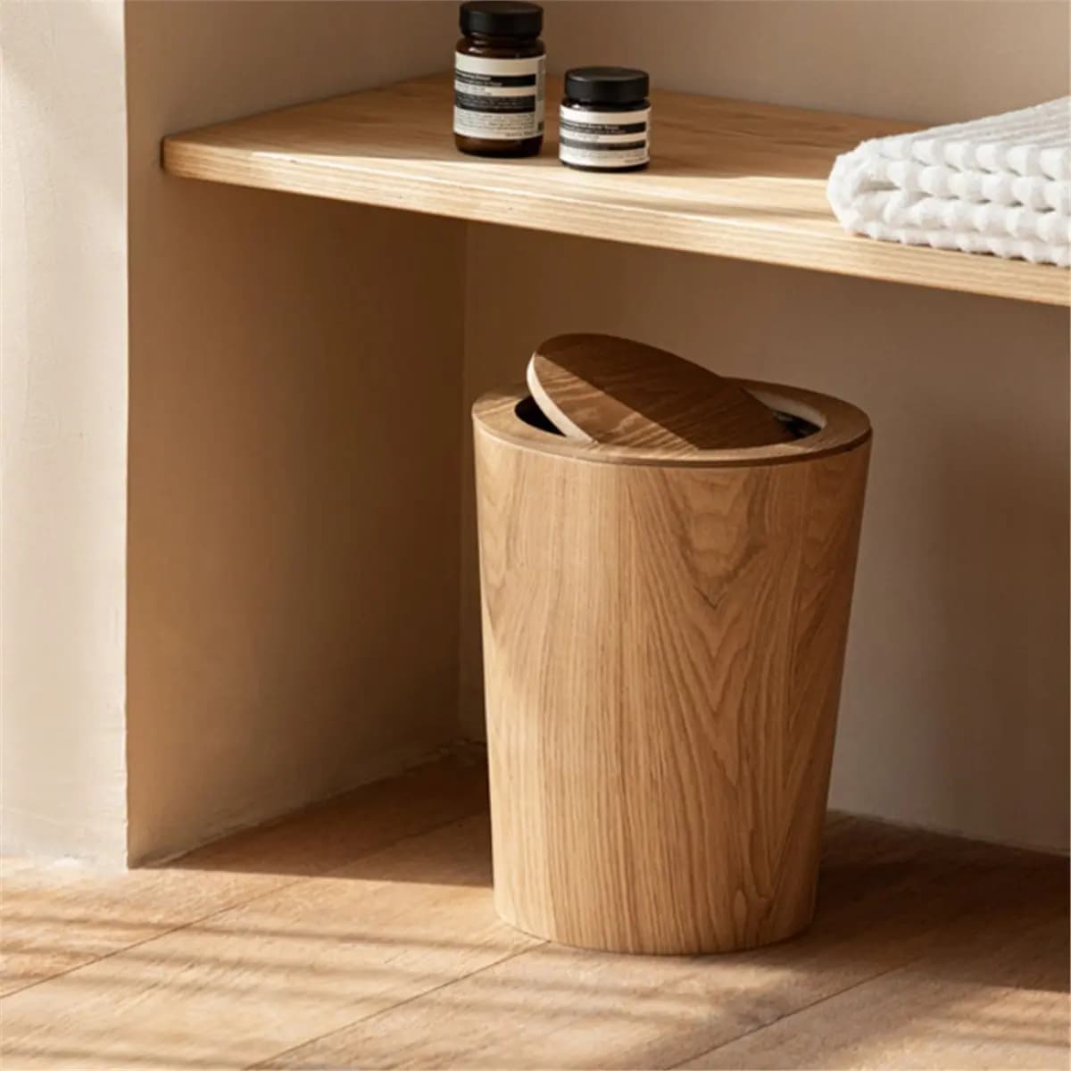 Cestino per rifiuti in legno massello da 10 litri con coperchio oscillante - Cestino rotondo ecologico per ufficio e casa A