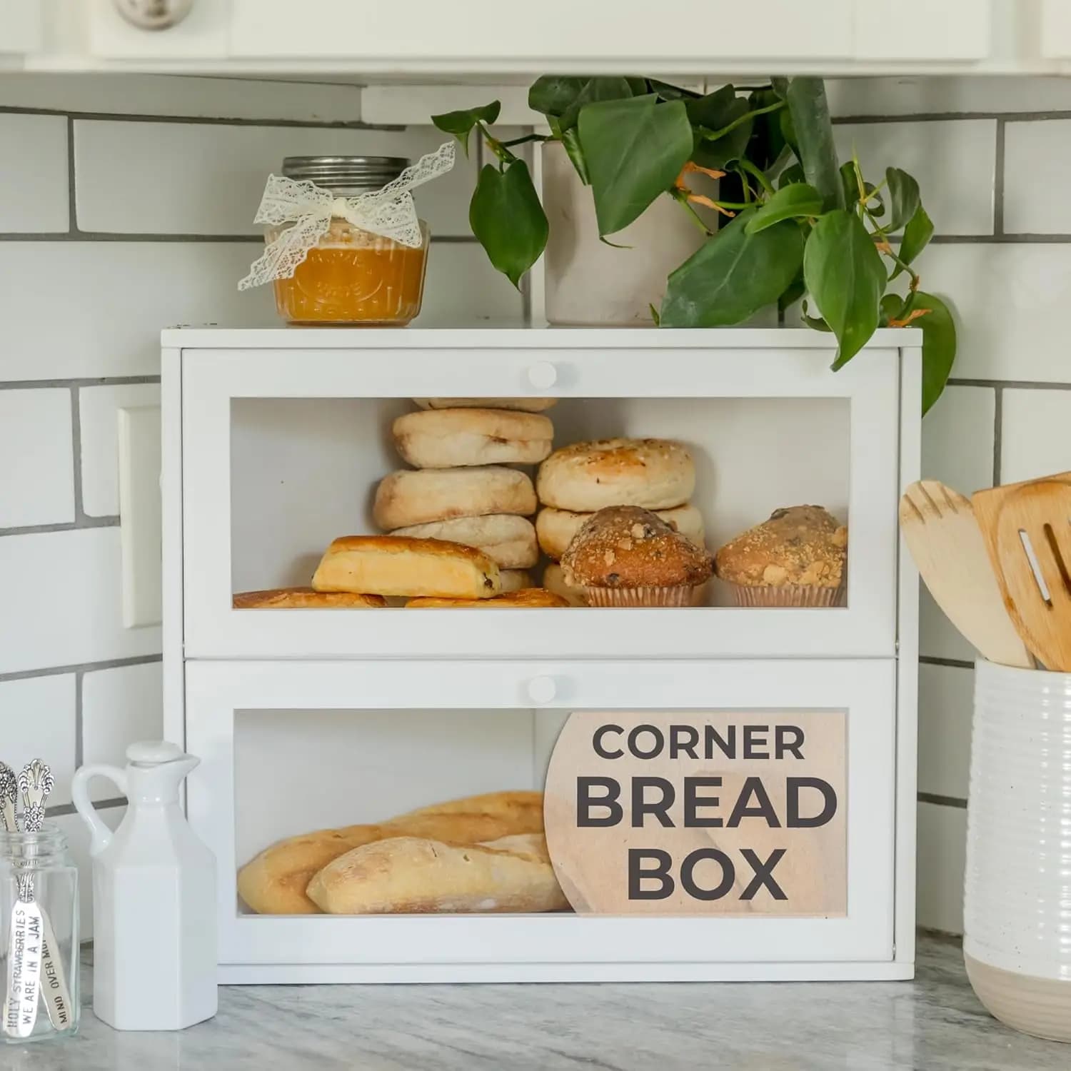 Scatola per il pane angolare: design ermetico, doppio strato extra large, contenitore bianco vintage per piano di lavoro della cucina