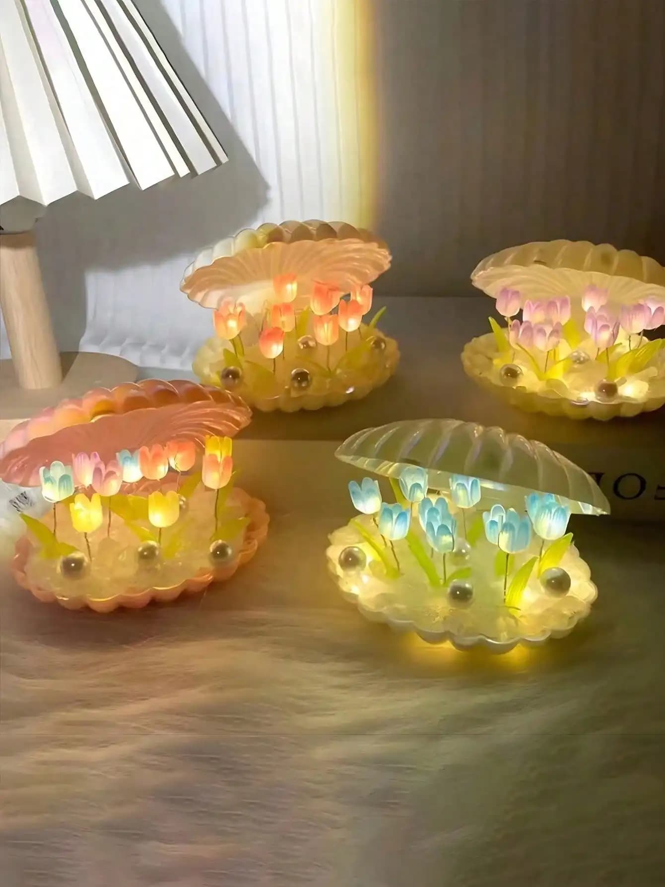 DIY Tulip Night Light - 20 Tulips - Modern Floral Design, Perfect For Valentine's Day Gifts/Desktop Decorations/Home Decor/Bedroom Decorations/Romantic Atmosphere/Birthday Gifts. A Romantic Fairy Lamp!