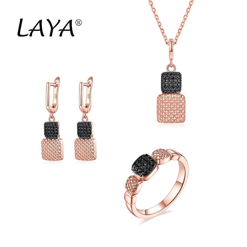 LAYA 925 Sterling Silver Fashion Nuovo stile semplice zircone anello orecchino collana set per regalo di gioielli di lusso per feste da ragazza