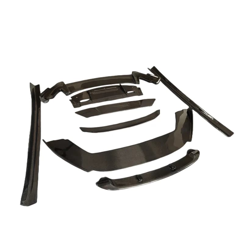 Kit Carrozzeria in Fibra di Carbonio per Ferrari California 2009-2014: Labbro Anteriore, Diffusore Posteriore, Minigonne Laterali e Spoiler