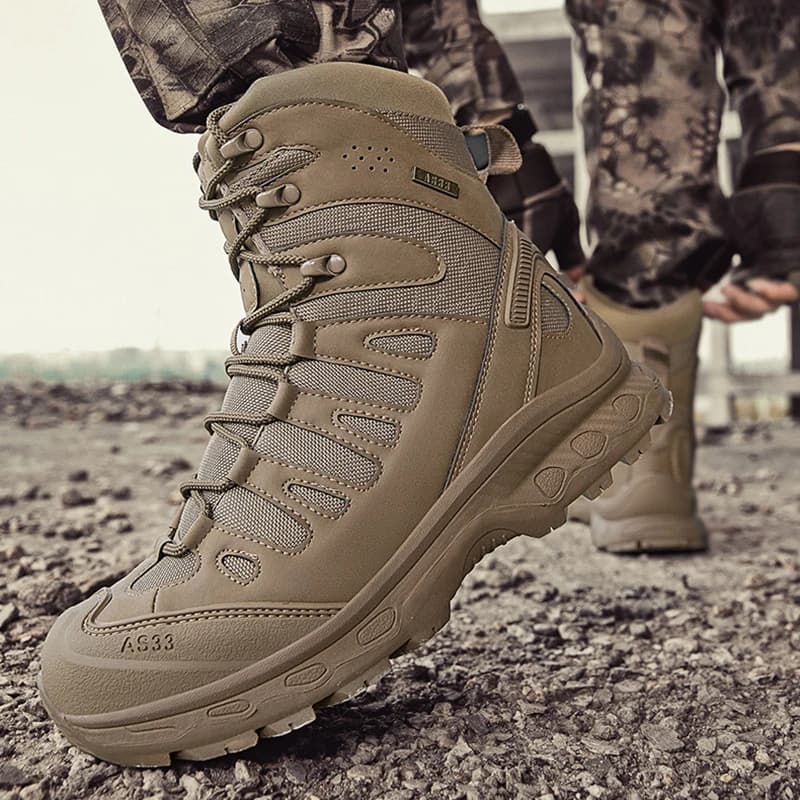 Scarpe da trekking da uomo Stivali tattici antiscivolo resistenti all'usura Stivali da trekking militari impermeabili Scarpe da viaggio per uomo