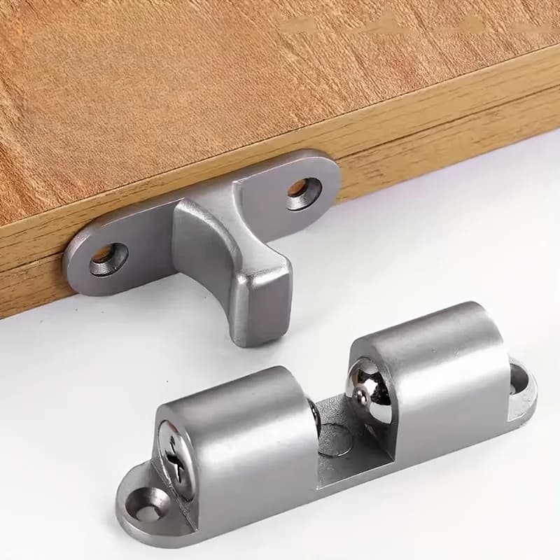 Chiusura magnetica per porta in acciaio inossidabile per mobili Interruttore di interblocco Telaio Armadietto a sfera a molla Fibbia per porta regolabile