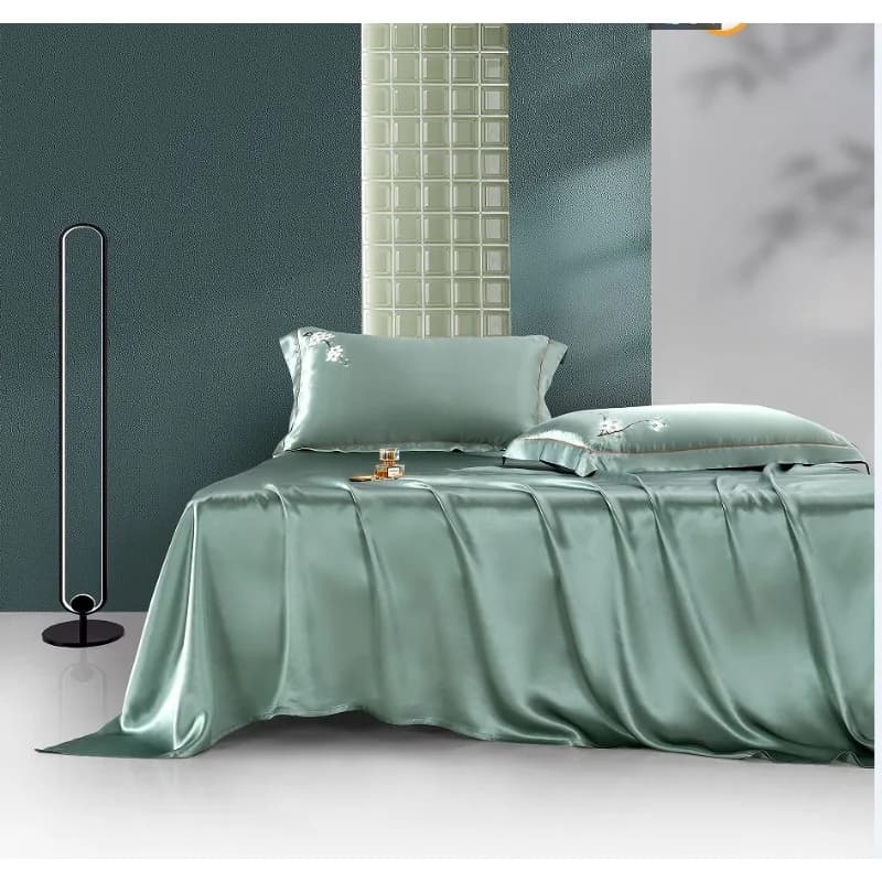 Set Quattro Pezzi in Seta di Gelso 100%: Copripiumino, Lenzuolo e Federe - 500TC, Cuciture Eco-Friendly, Morbido, Delicato sulla Pelle, Lusso Leggero