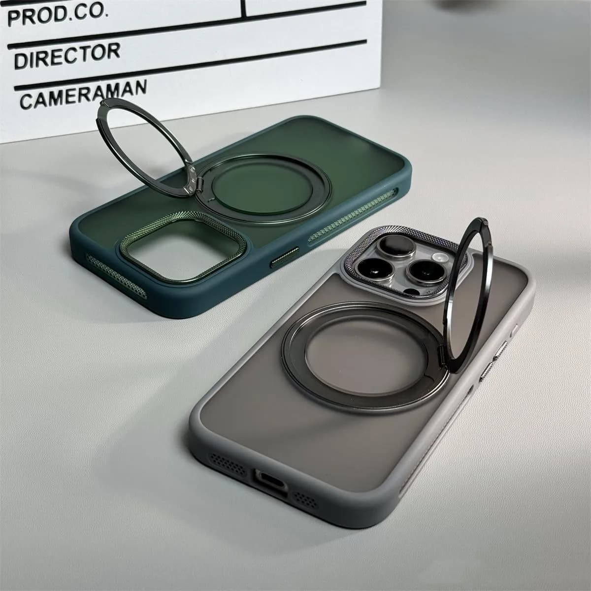 Supporto ad Anello Girevole con Ricarica Wireless per Custodia MagSafe iPhone 16 17 Pro Max 15 17 13 14, Cover Protettiva in Lega con Protezione Lente