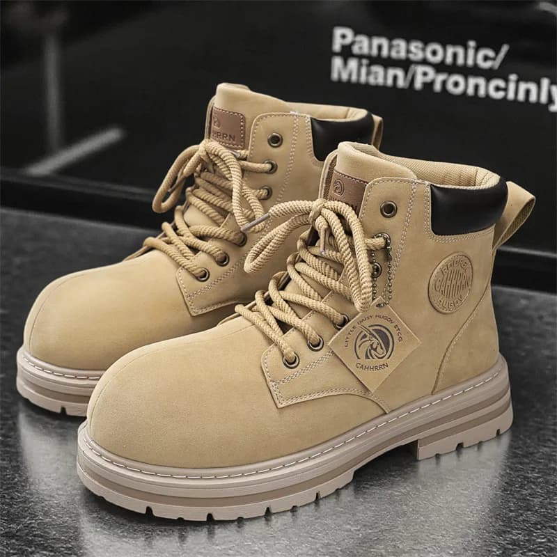 Scarpe da uomo autunno inverno alte Capibara a testa grande Abbigliamento da lavoro britannico Stivali gialli Calzature da trekking con suola spessa alla moda
