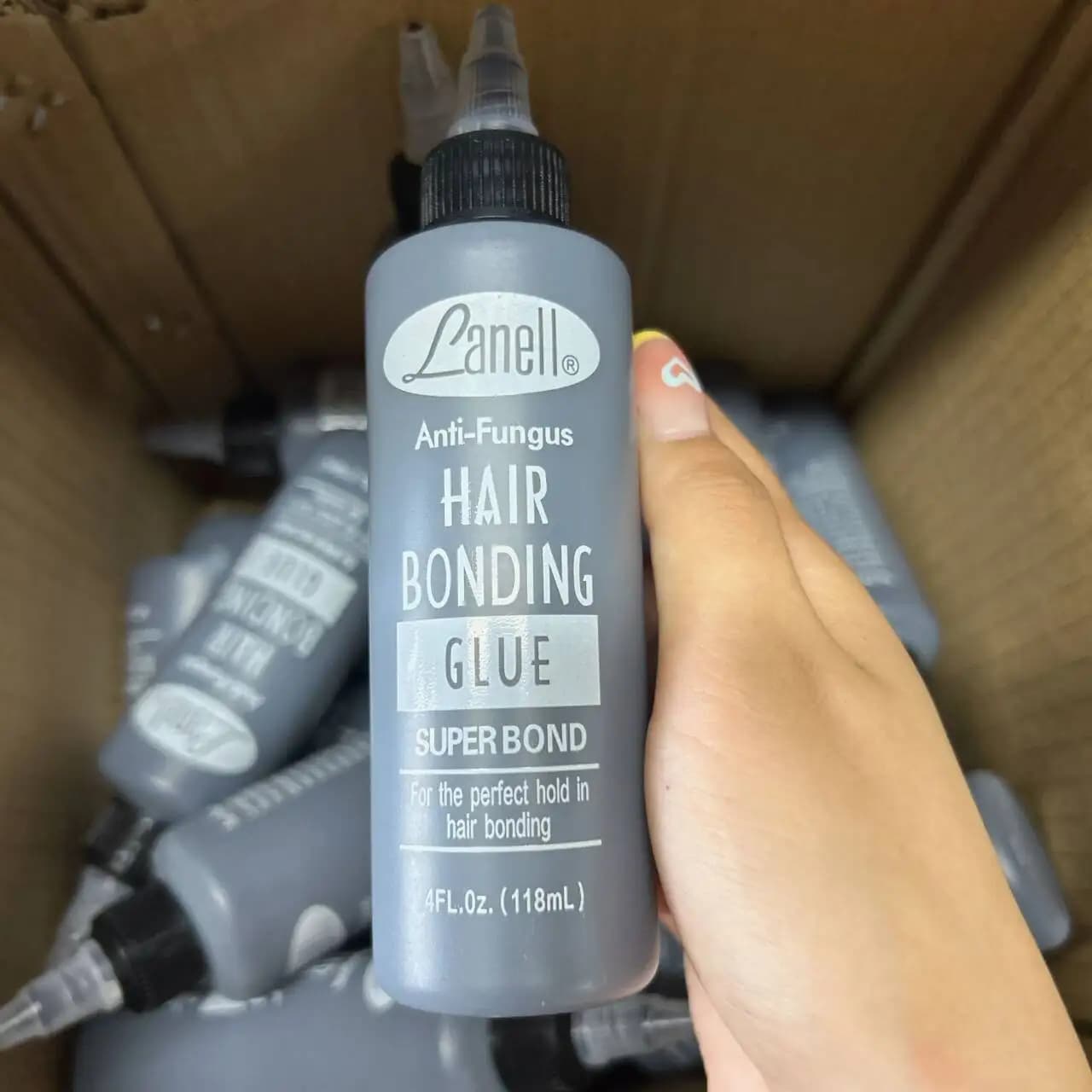 Colla per capelli Colla impermeabile Strumento per parrucchino Adesivo liquido Ciglia finte Colla per parrucca Estensione dei capelli Colla per ciglia nere invisibili
