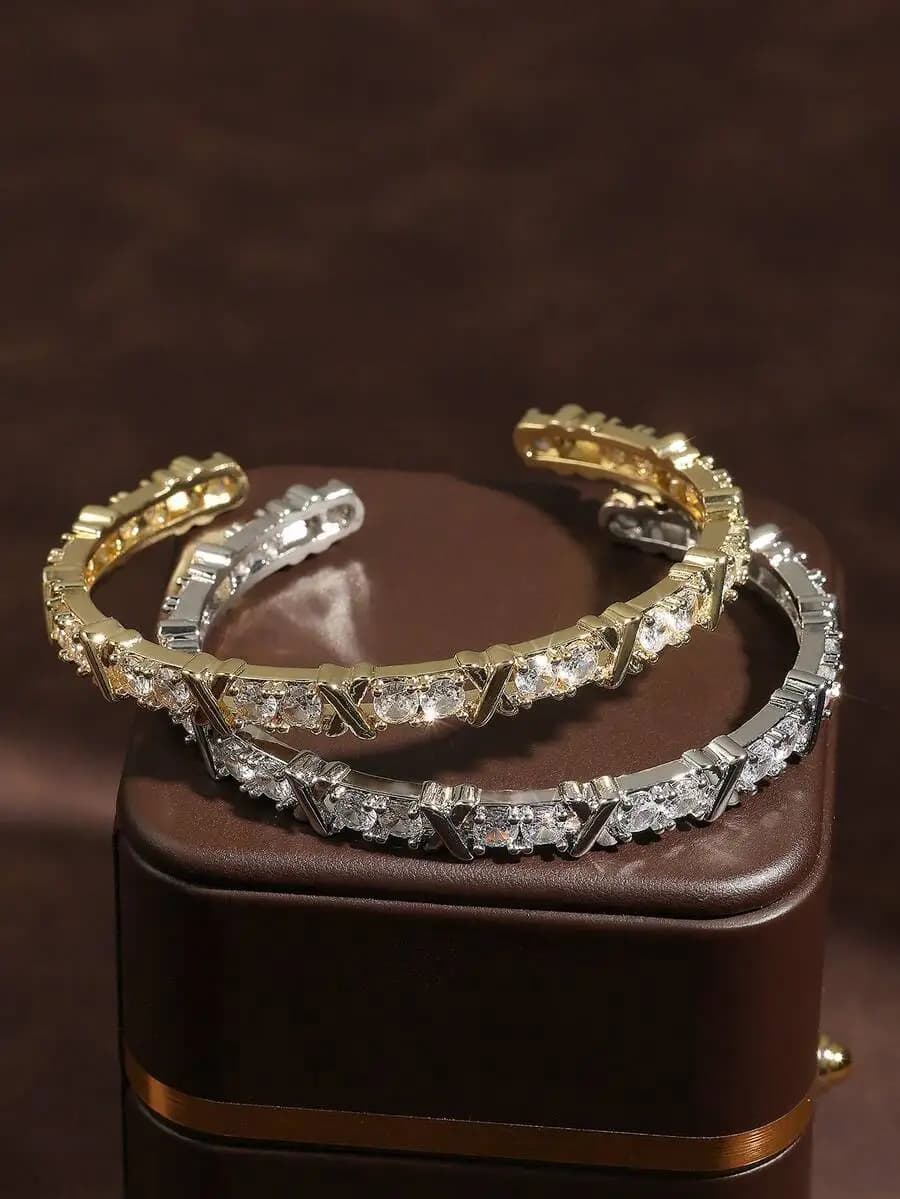 Bracciale a fascia incrociata di lusso con zirconi intarsiati in rame di colore misto per donna