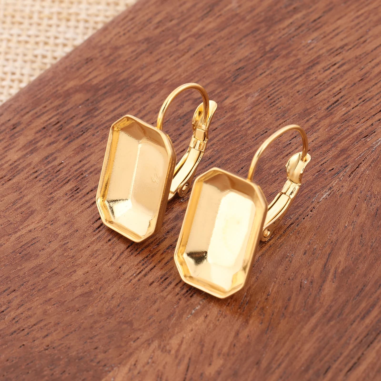10 Pezzi di Supporti per Orecchini a Leva in Acciaio Inossidabile Placcato Oro per Cristalli Rettangolari 10x14mm, Accessori per Gioielli Fai-da-Te