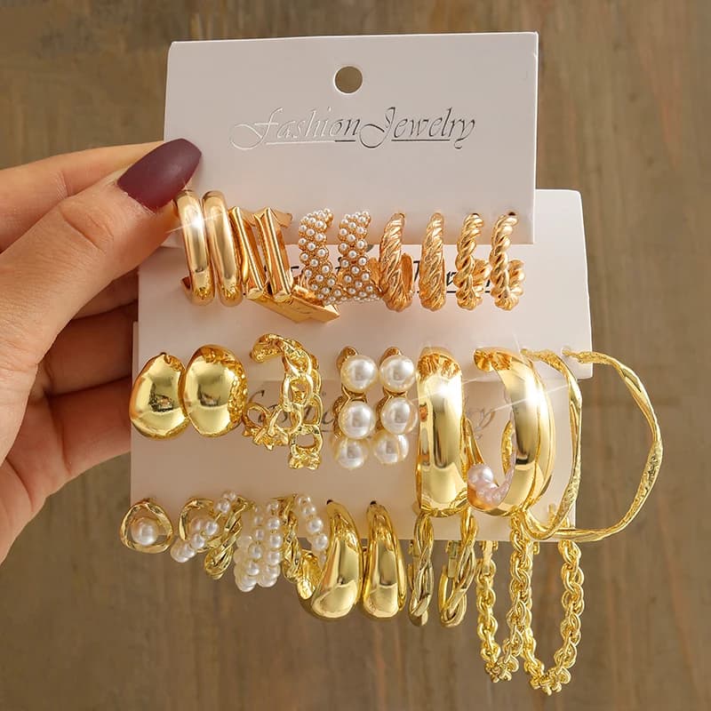 Vintage Gold Color Geometric Pearl Earrings Set Round Metal Spago Square Pendant Earrings for Women Fashion Simple Jewelry for Party