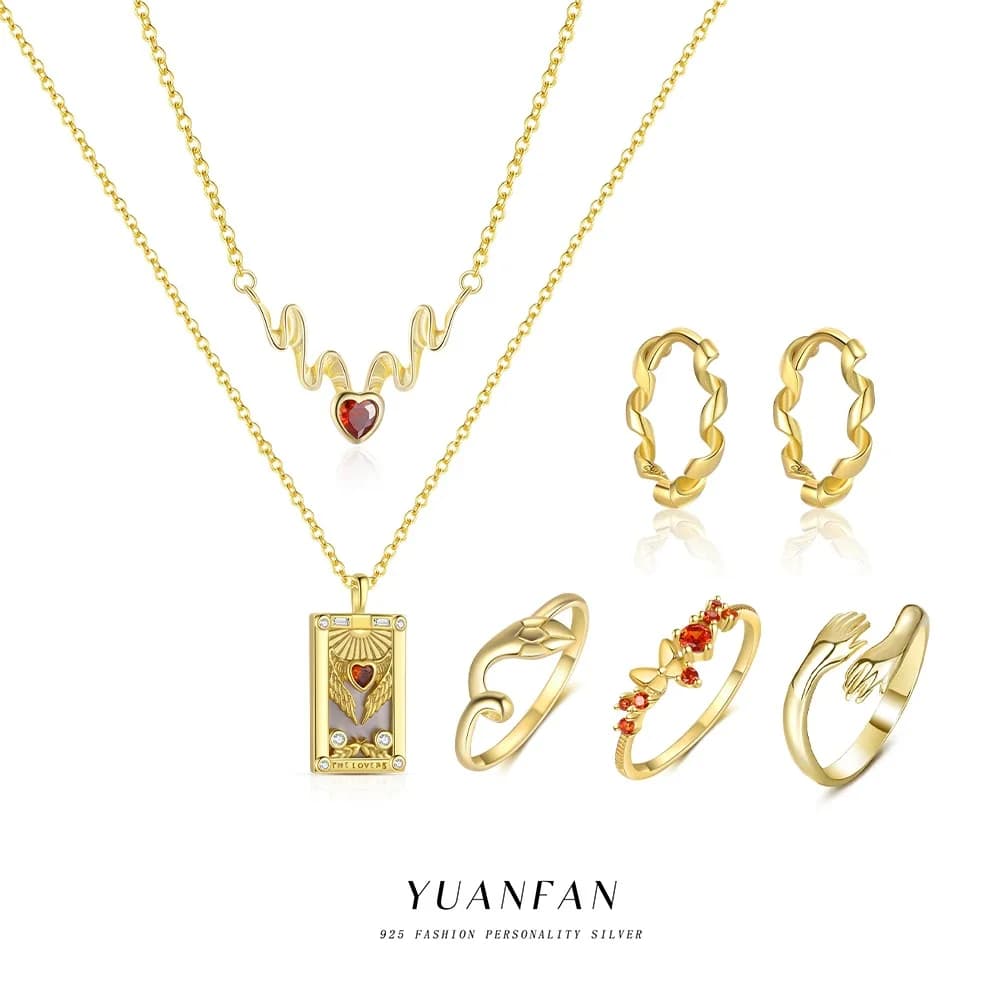 Set di collane d'amore con carta dei tarocchi in argento puro S925 per donna, anello a farfalla alla moda di lusso leggero, orecchini squisiti di nicchia