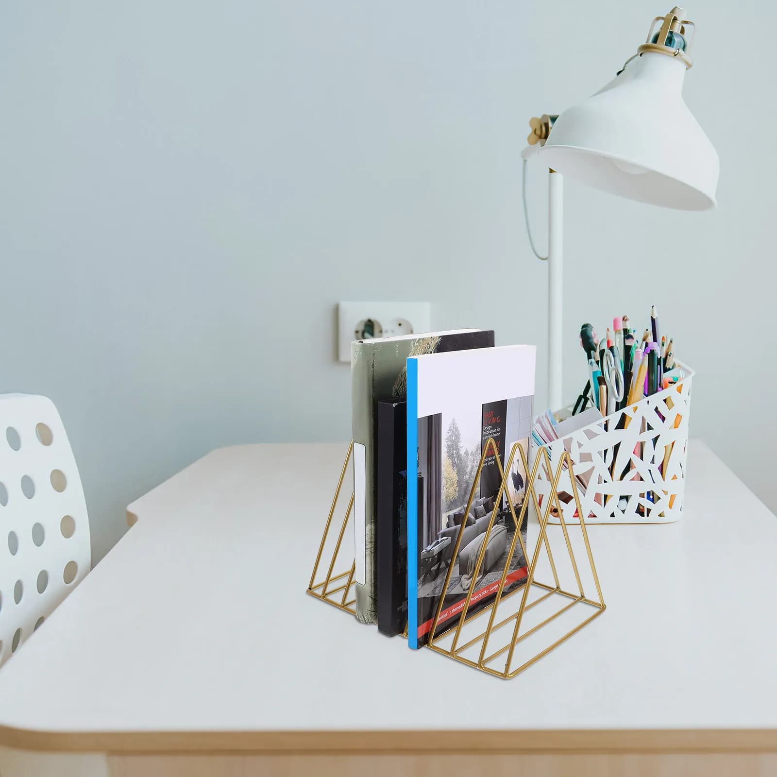Supporto per libri in metallo a forma triangolare, porta documenti da scrivania, organizer per riviste, libri, rapporti, cataloghi, cartelle, scaffale da ufficio