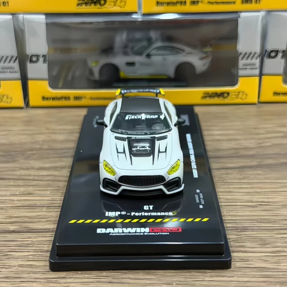 INNO 1:64 A MG GT DARWINPRO Darwin HEC Modellino Auto in Lega