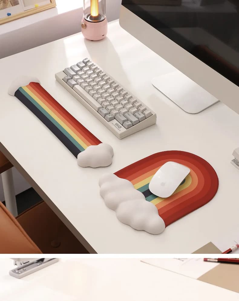 Tappetino per Mouse con Poggiapolsi Ergonomico in Memory Foam e Silicone, Design Arcobaleno per Scrivania, Ufficio, Computer e Laptop