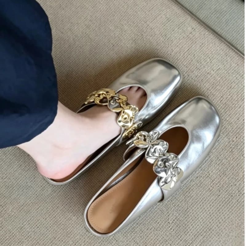 Nuovi Sandali Eleganti con Design in Metallo, Ciabatte da Donna alla Moda con Punta Chiusa, Scarpe Basse, Ciabatte Fresche, Calzature di Tendenza Estiva