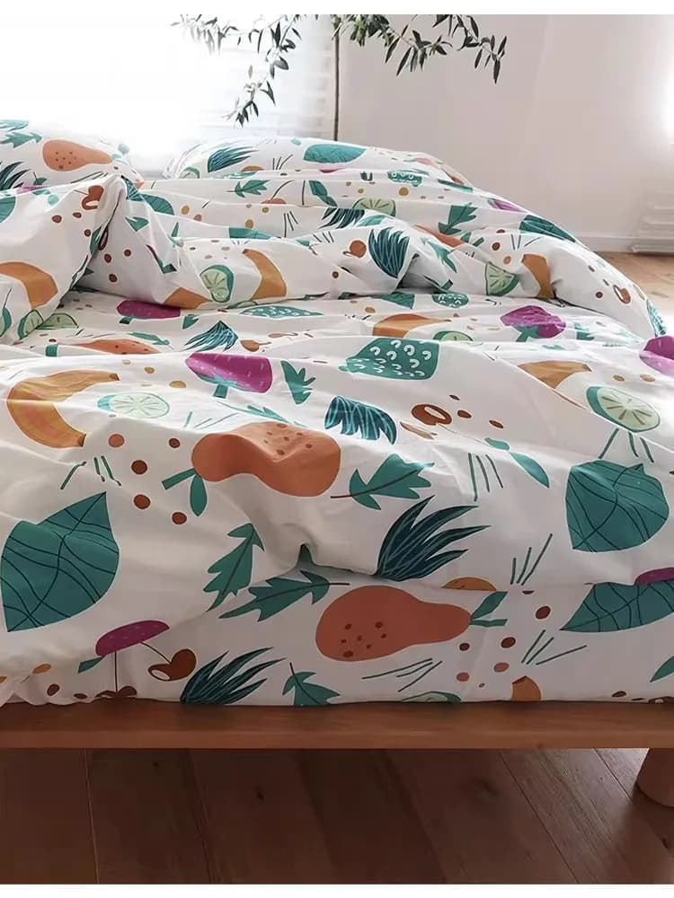Set di Biancheria da Letto in Puro Cotone con Motivo Frutta, Copripiumino, Lenzuolo Protettivo, Baldacchino, Misura Matrimoniale 15m 18m, Marca Sleepy Forest