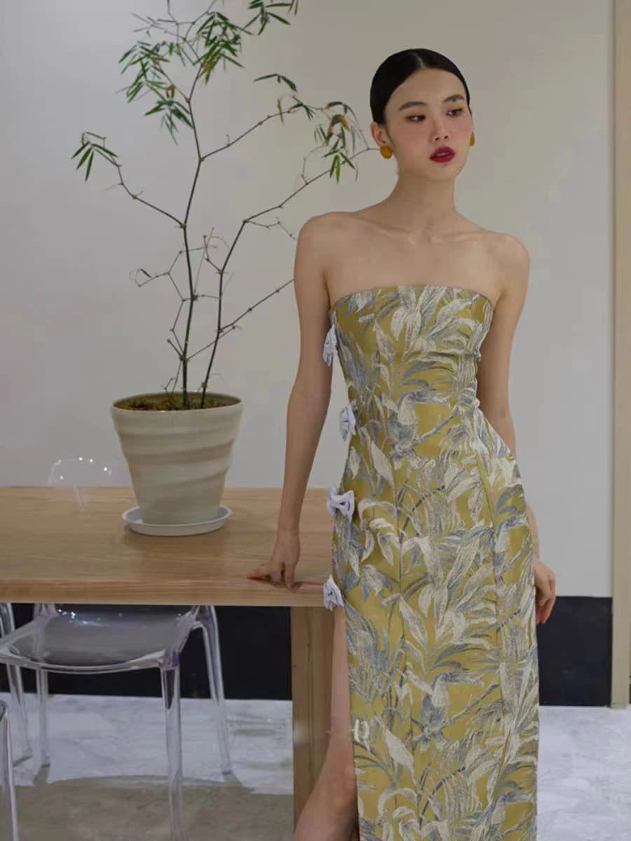 Retro Chinese Style Bridal Robe Evening Gown Wedding Engagement Party Long Dress Sleeveless Floral Embroidery Slim Fit