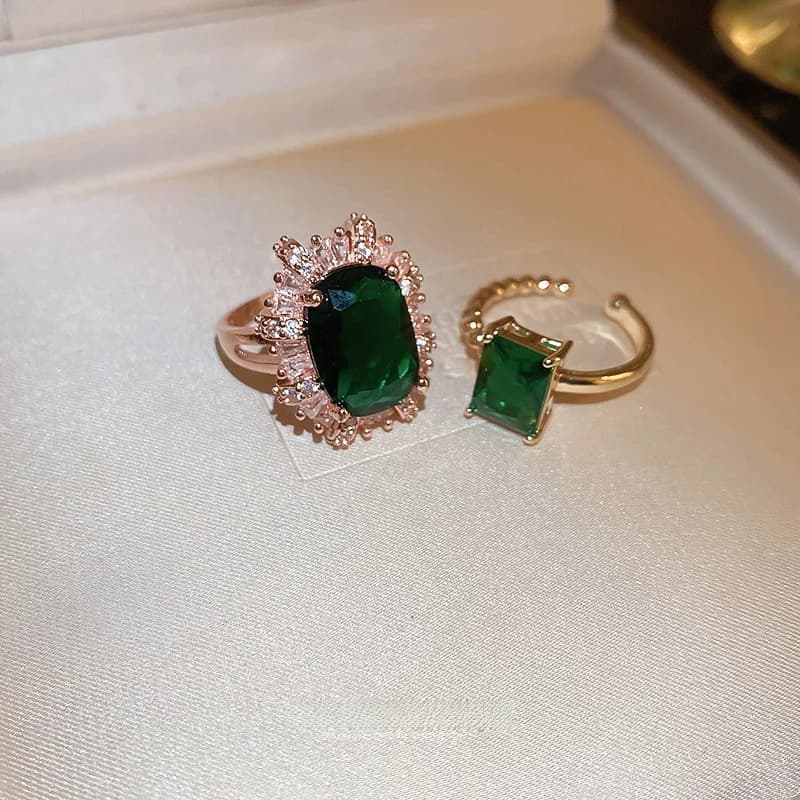 Elegante Anello Aperto con Zaffiro Verde, Ornamento da Giardino, Stile Vintage alla Moda, Anello per Dito Indice, Lusso Leggero e Raffinato