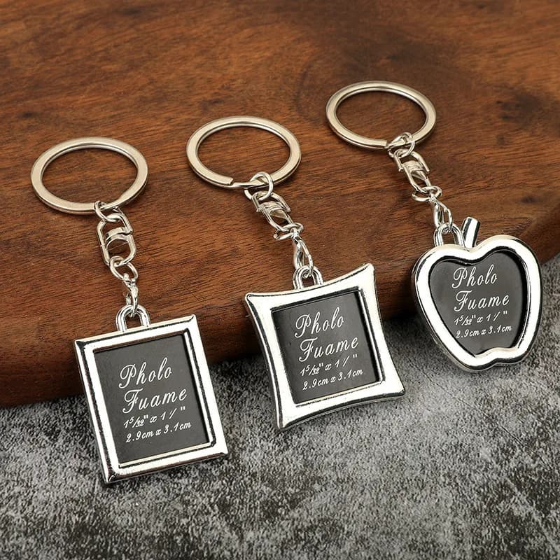 1Pcs Photo Frame Keychain Insert Photo Metal Blank Keyring Heart Picture Pendant Key Chains Decor Best Friend Christmas Gift