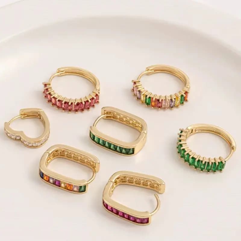 Green Red Zirconium Colored Circular Earrings with U-shaped Heart-shaped Earrings Simple Luxurious Exquisite High-end Feel