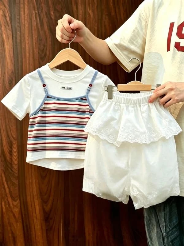 Completo estivo per ragazze, top e pantaloncini alla moda a maniche corte, t-shirt in due pezzi, abbigliamento elegante per bambini, abbigliamento sportivo casual