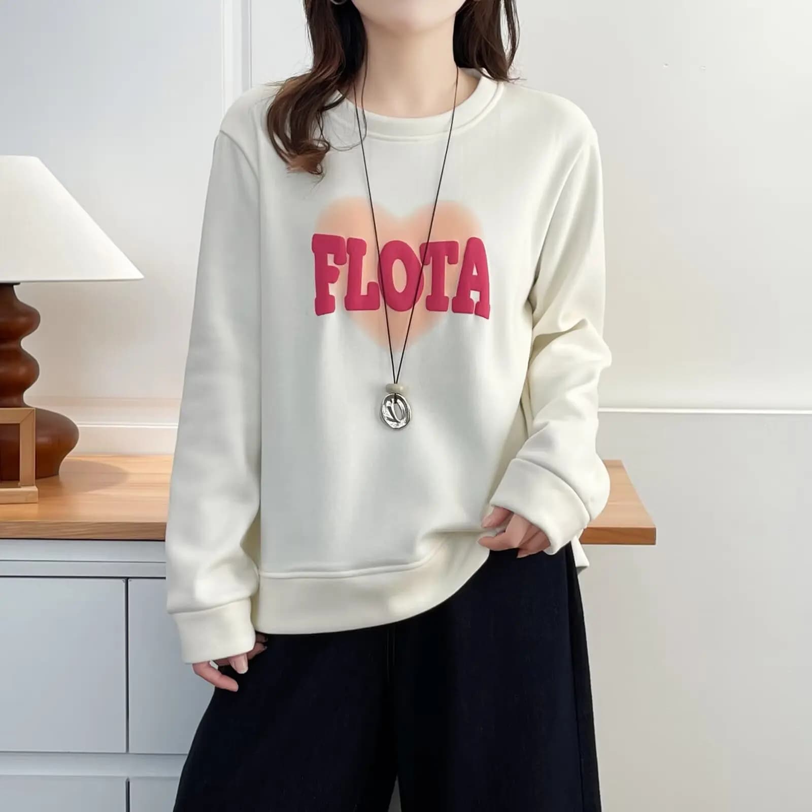 Felpa con cappuccio da donna XXXXL moda taglie forti inverno nuova felpa con o-collo con lettera stampata in pile caldo casual 832