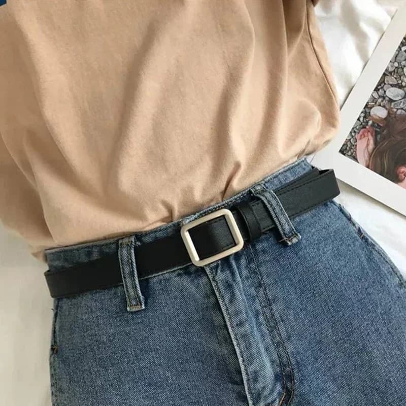 Cintura in vera pelle da donna alla moda con fibbia ad ago dorato Cintura versatile alla moda di design con accessori per jeans casual