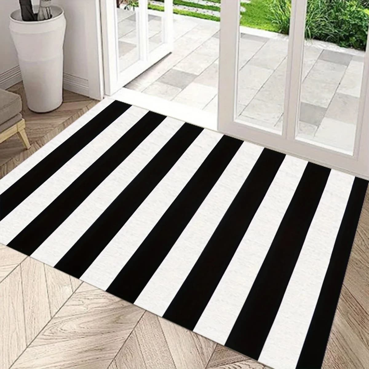 Zerbino d'ingresso a strisce bianche nere Decorazioni per la casa Cucina Corridoio Tappeti per balcone Tappetino per camera da letto Tappetino antiscivolo per bagno