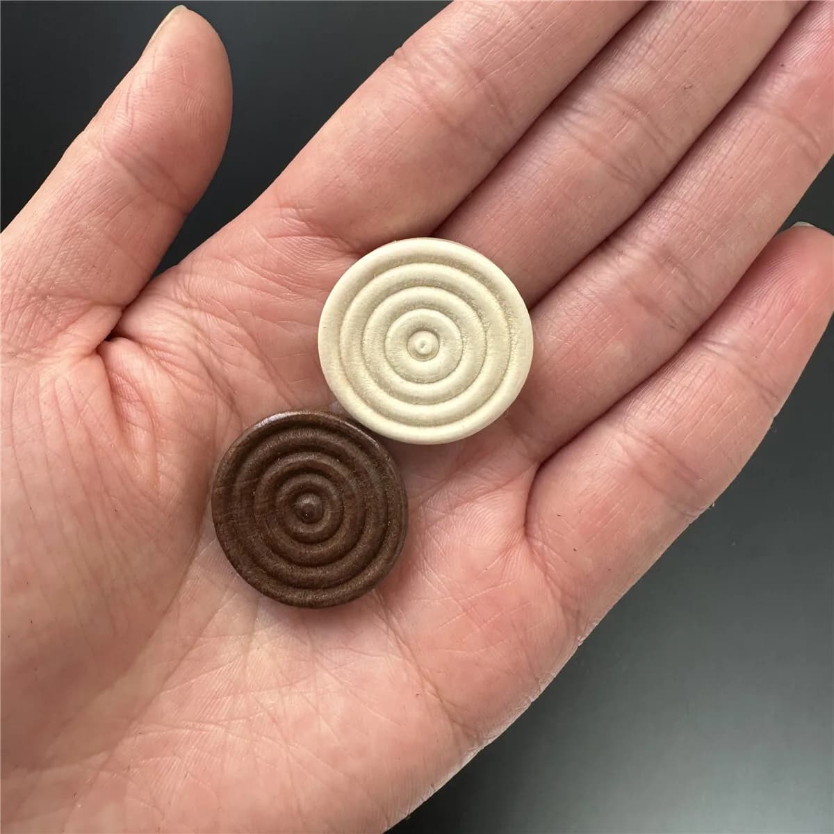 Chess 24 Pcs Of 2.5cm/0.98inch Round Wooden Checkers Round International Checkers Pieces For Board Game Backgammon Accessories