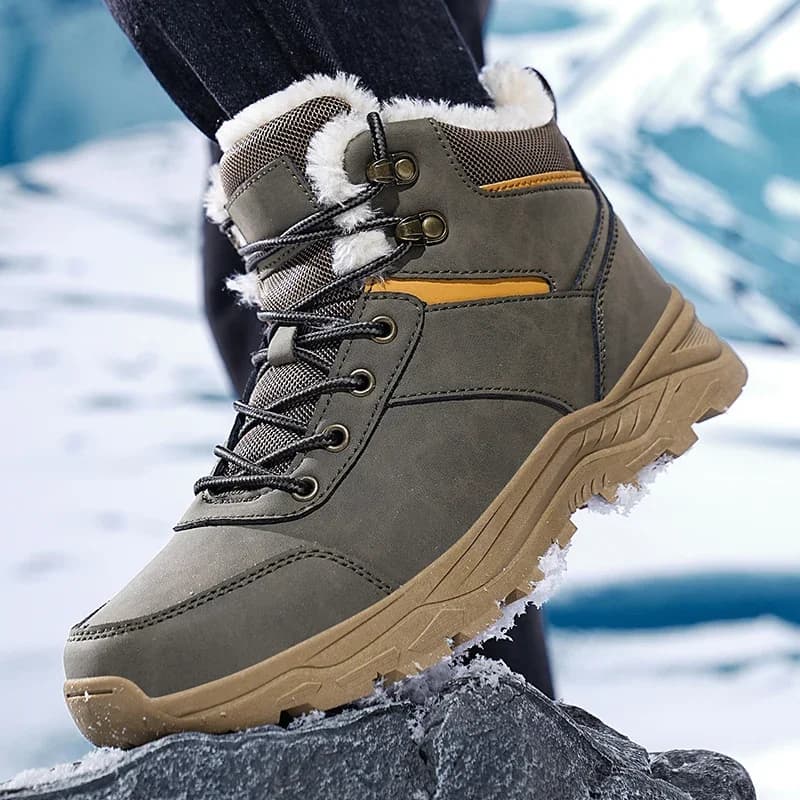 Snow Boots Men Winter Boots 2026 New Warm Boots Thick Plush Boots Hiking Boots Men Outdoor Casual Shoes Men Mountain Snow Boots