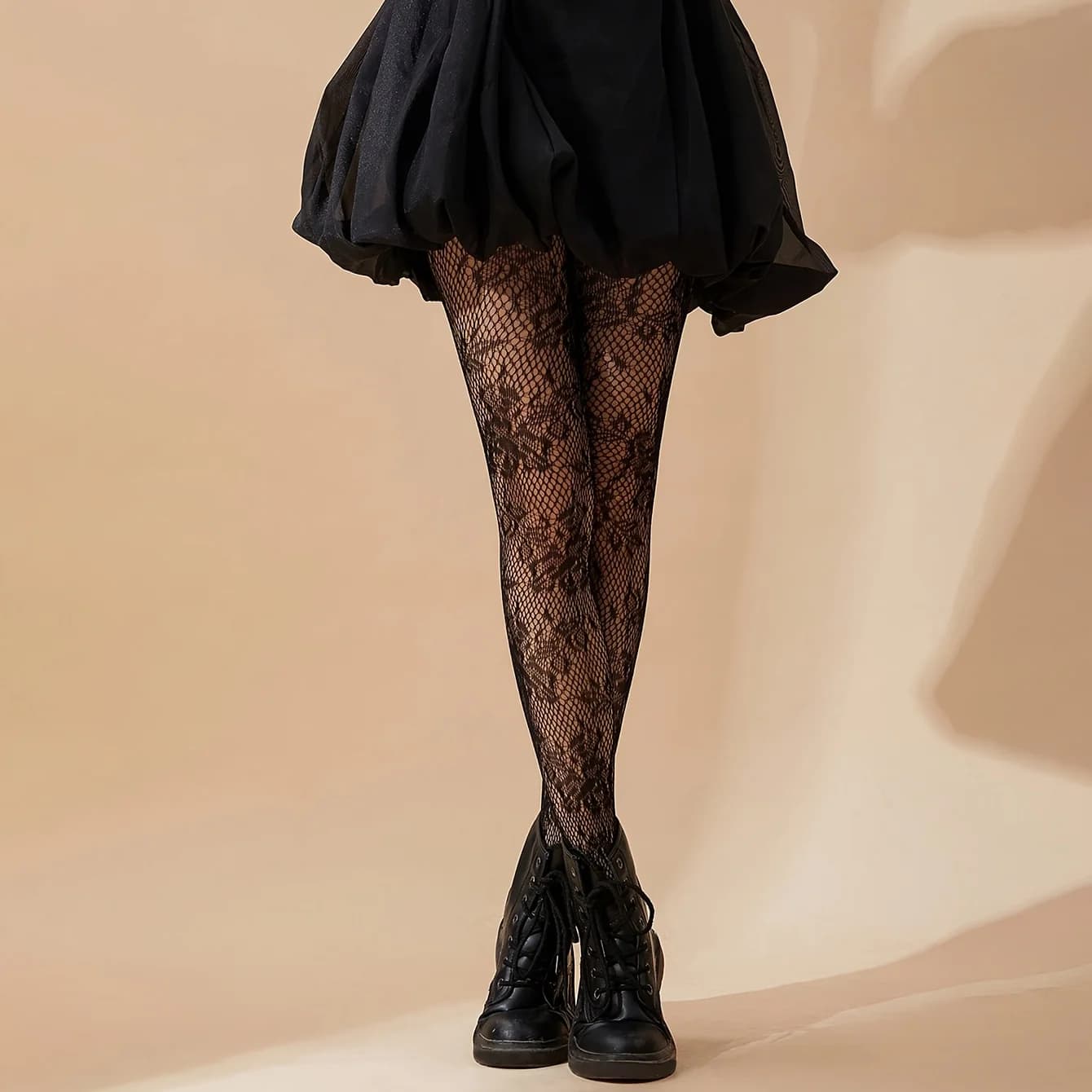 1 paio di collant a rete neri eleganti da donna con motivo floreale - Leggings trasparenti traspiranti al 100% con orlo arricciato e finiture in pizzo, collant trasparenti a tutta lunghezza per abiti, per donne alla moda, costruzione delicata, amanti della moda, dettagli eleganti