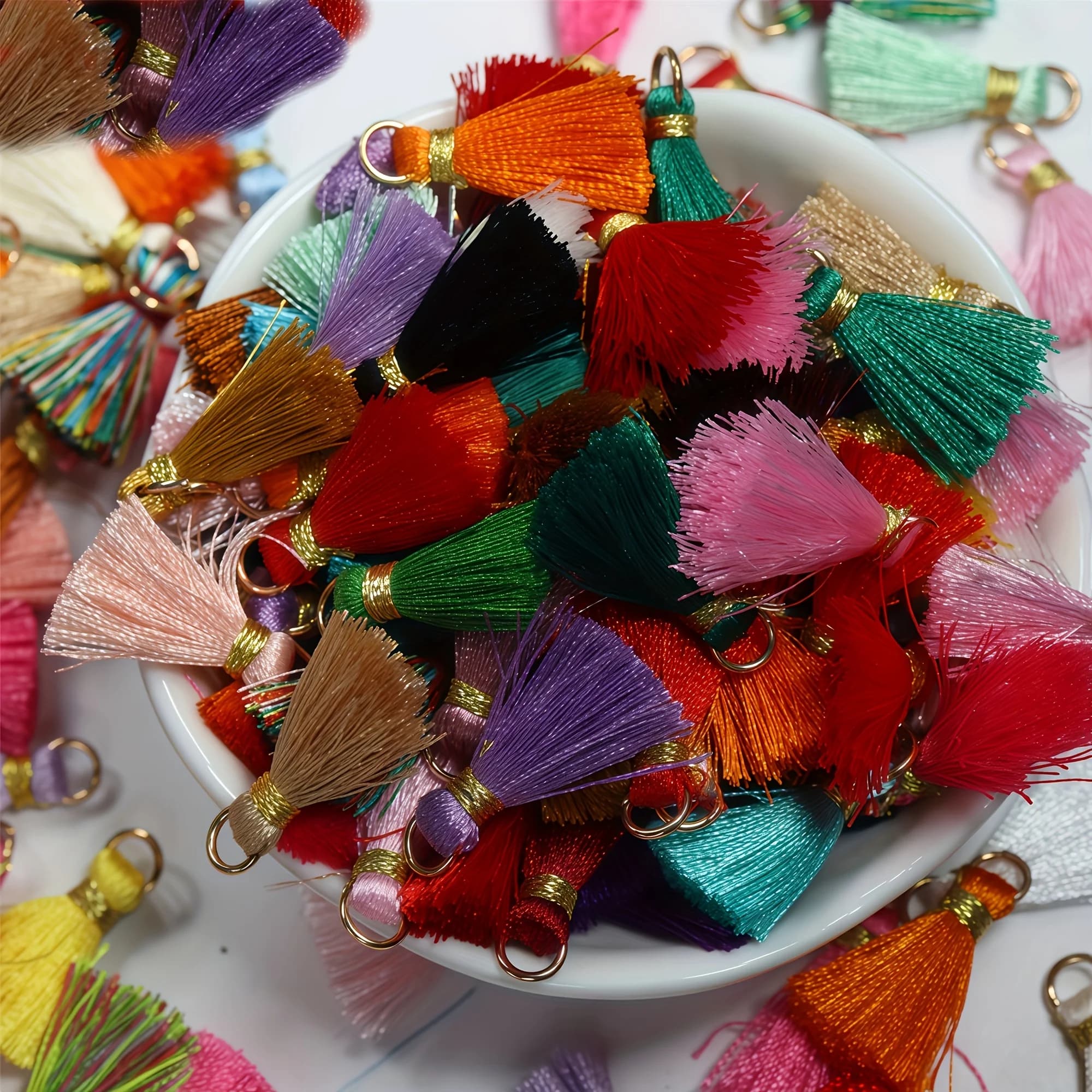 A Set of 30 Mixed Color 25Mm Items Featuring Golden Thread Rings, Circles, Tassels, And Handmade DIY Bow Hairpin Curtain Crafts.