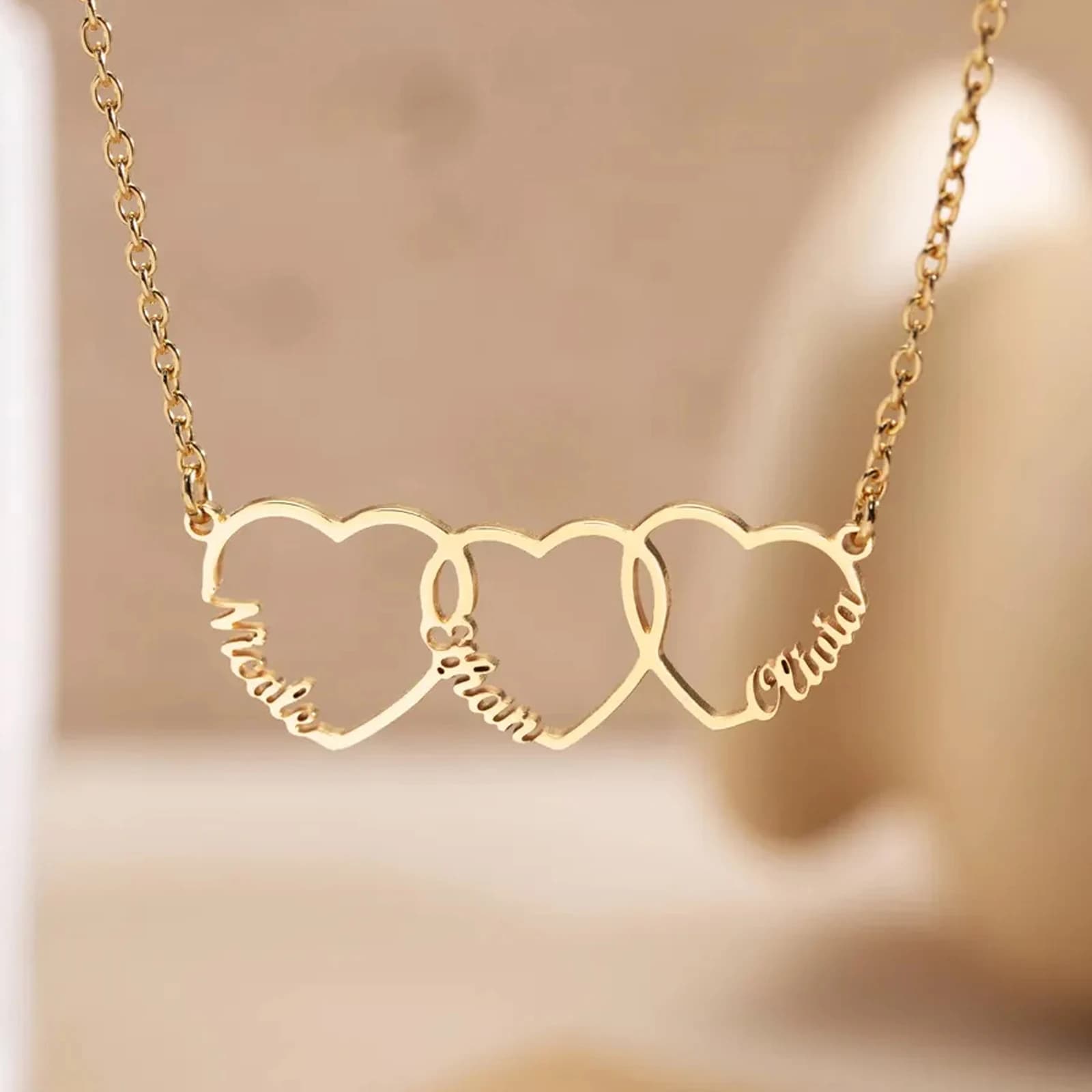 Lemegeton Personalized Heart Name Necklace Custom Triple Hearts Pendant Stainless Steel Jewelry Couple Family Mom Birthday Gifts