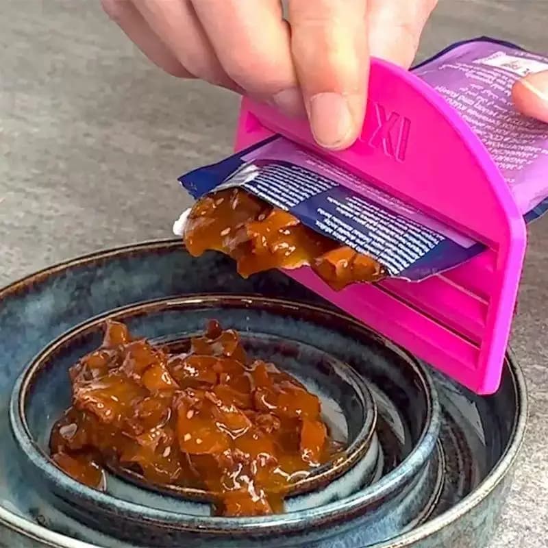 Nuovo Dispenser Manuale per Snack Liquidi per Gatti, Cuccioli e Gattini - Spremi-Snack Riutilizzabile per Sacchetti di Cibo