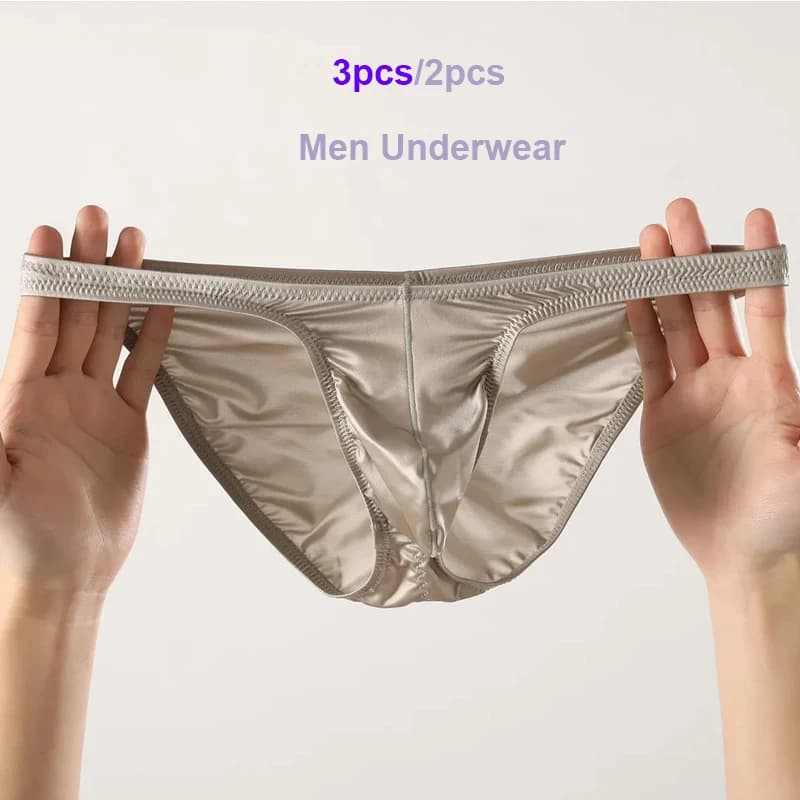 Slip sexy da uomo in raso lucido a vita bassa con tasca a U convessa, a vita stretta, semi-avvolgenti sui glutei