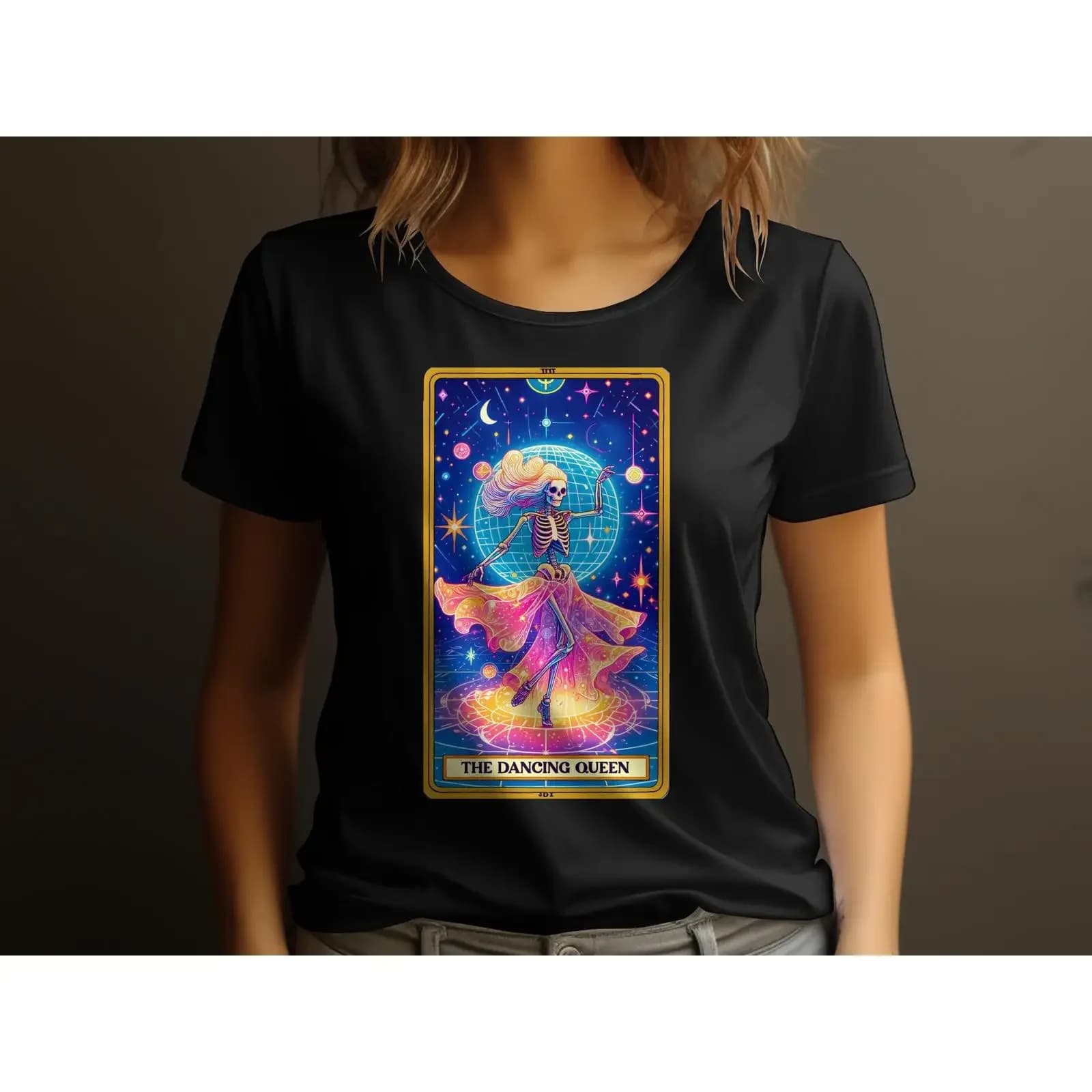 T-shirt con stampa Dancing Queen Skeleton Tarot Card, abbigliamento estetico gotico, vestiti stile strega, top mistico per donna e uomo, vintage effetto lavato