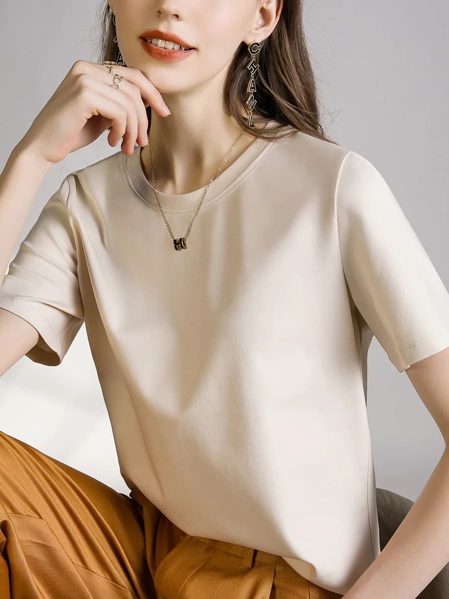 T-shirt a maniche corte bianca in cotone di seta ammoniaca liquida da 80 pezzi per Top Basic con scollo a V primavera/estate da donna