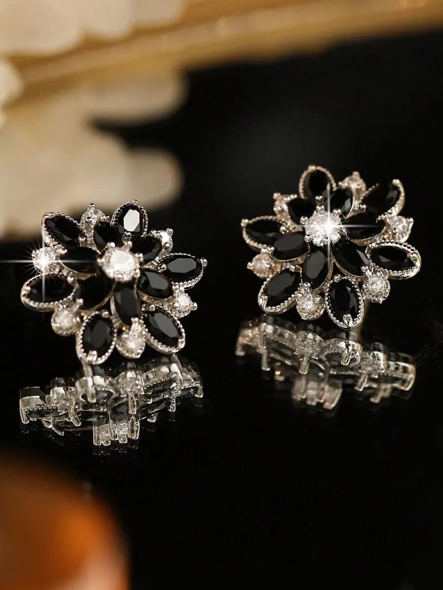Orecchini a lobo con zirconi cubici a forma di fiore per donna, gioielli alla moda per matrimoni e feste