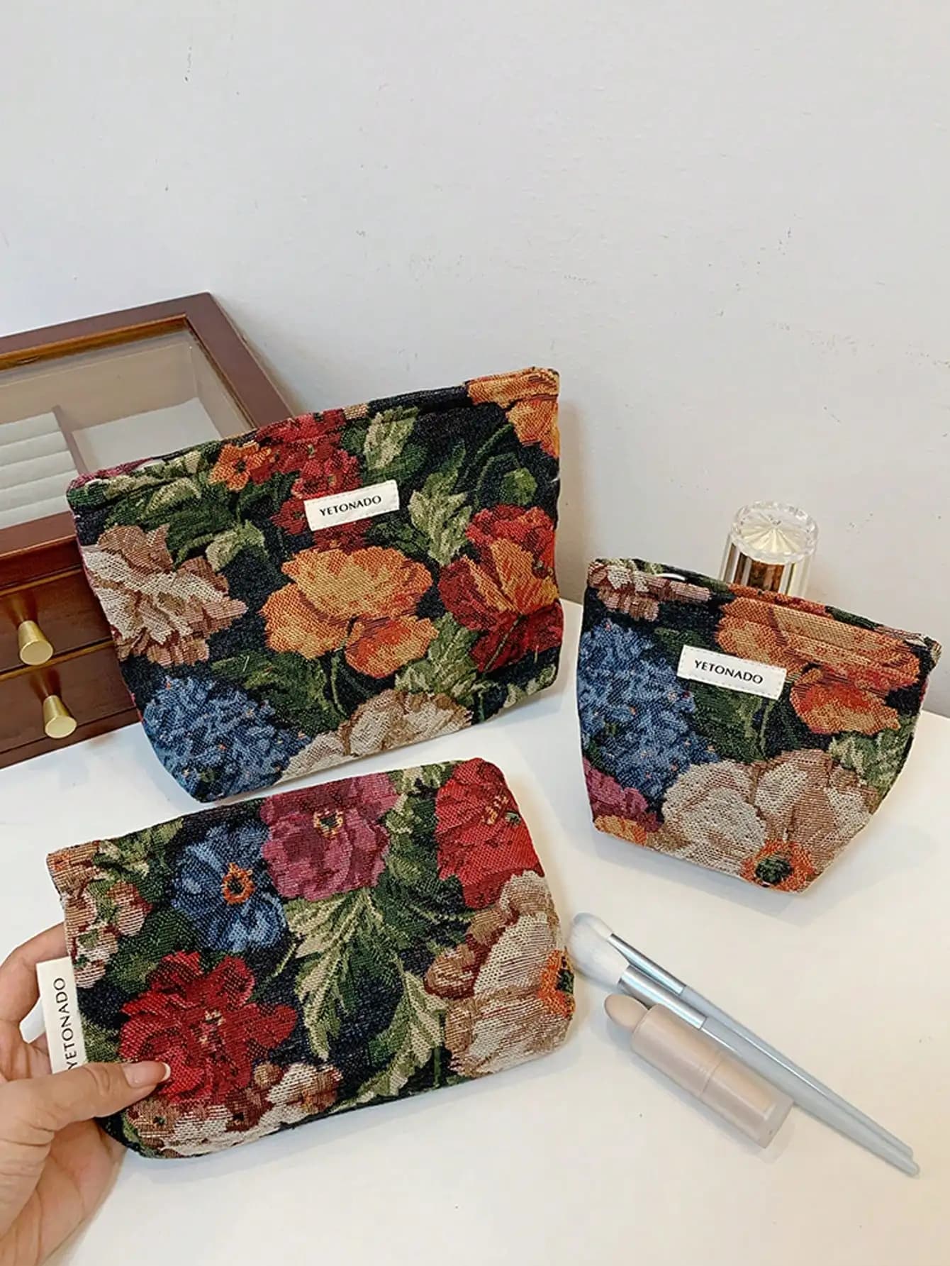 1pc/set Black bottom oriole tail flower makeup bag, multifunctional makeup bag, daily makeup storage bag, portable toiletry bag