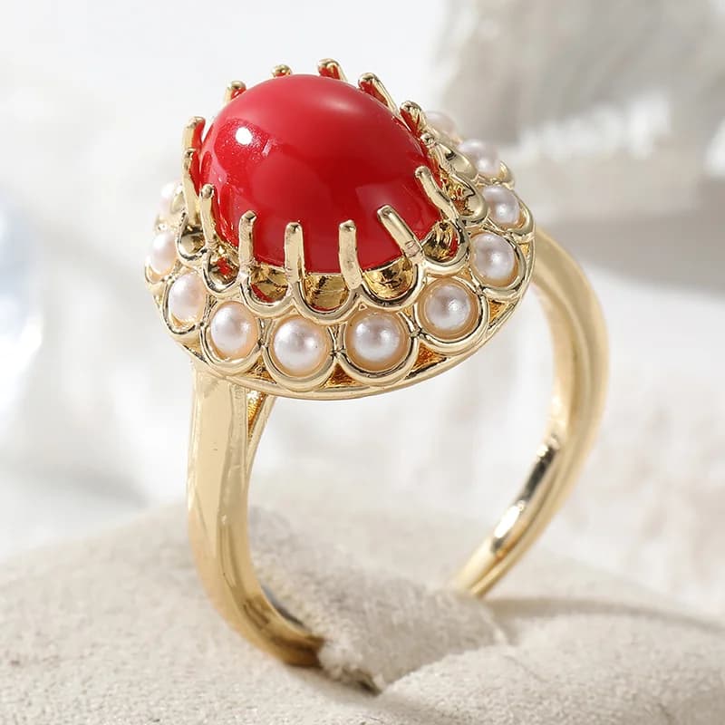 Vintage Embedded Women's Ring Light Luxury Palace Style Elegant Golden Plated Ring Banquet Party Jewelry Accessory